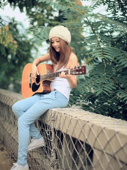 南屏晚钟吉他谱,原版歌曲,简单好妹妹弹唱教学,六线谱指弹简谱4张图