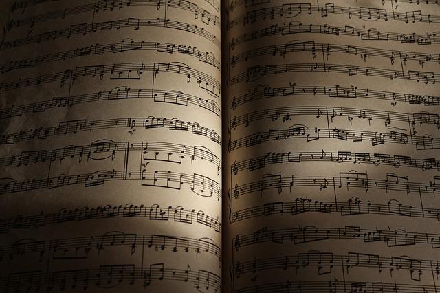 君色に染まる小提琴版高清图片简谱完整版
曲子www.qupuw.com